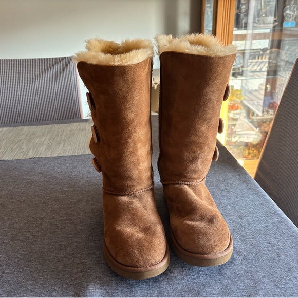 Tall Bailey button Ugg Australia boot - Picture 1 of 4